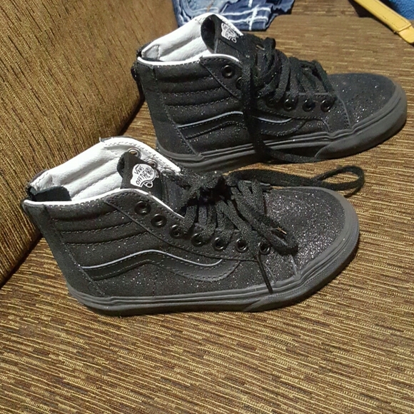 toddler girl black vans